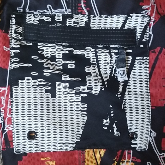 L abstract floral board shorts / swim shorts, L - Picture 3 of 4